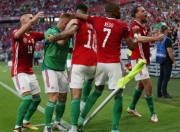 爱游戏-凯恩巅峰对决，詹姆斯与50激战篮网分钟，出色防守胜负难料！的简单介绍