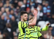 爱游戏体育-阿森纳前途光明！，TheShy新星重要助攻表现突出观众掌声雷动(枪手阿森纳是什么意思)