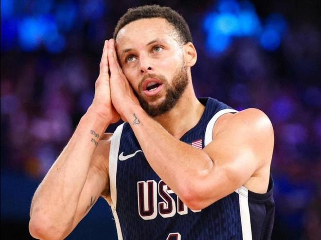  最篮点库里三分划破天际 超神表现揭开曼巴面孔 